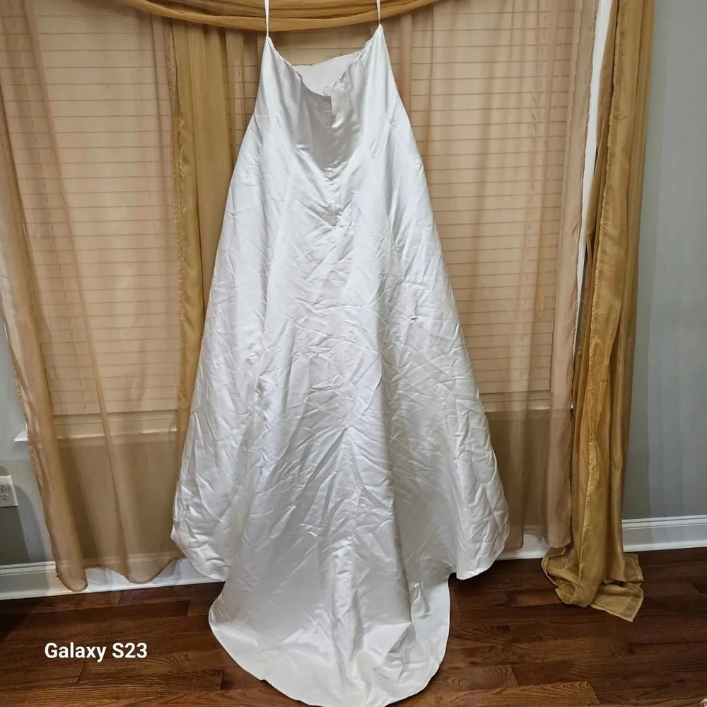 David's Bridal Ivory Lace Long Sleeve Dress - Picture 5 of 10